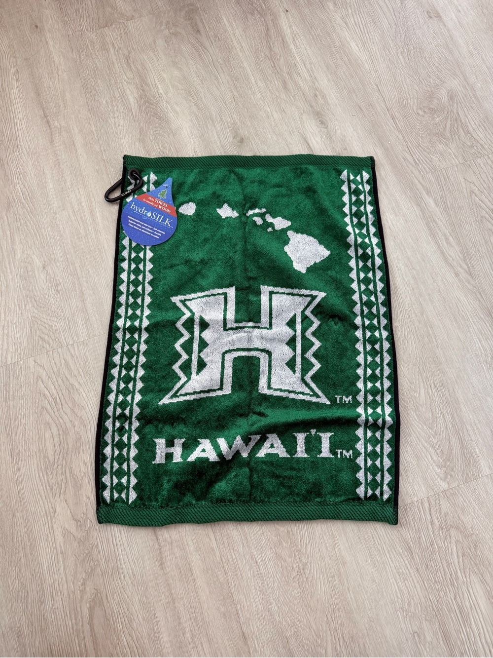 University of Hawaii Green Golf Logo Towel NWT